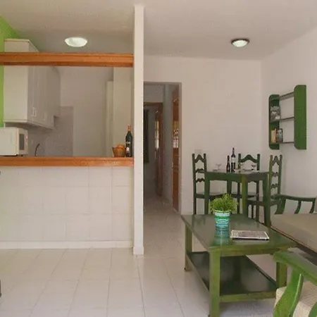 Flamingo Apartment *